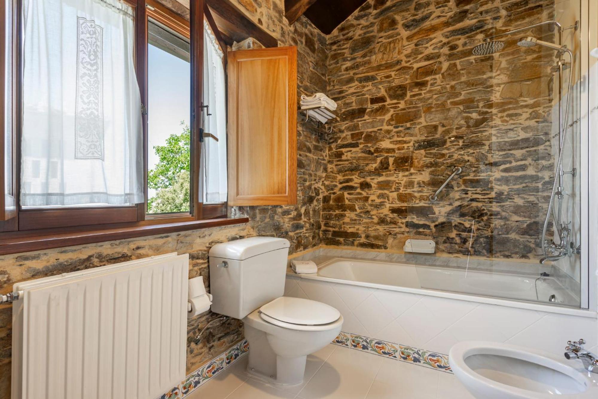 Casa Peleyon Bed & Breakfast Castropol Exterior photo