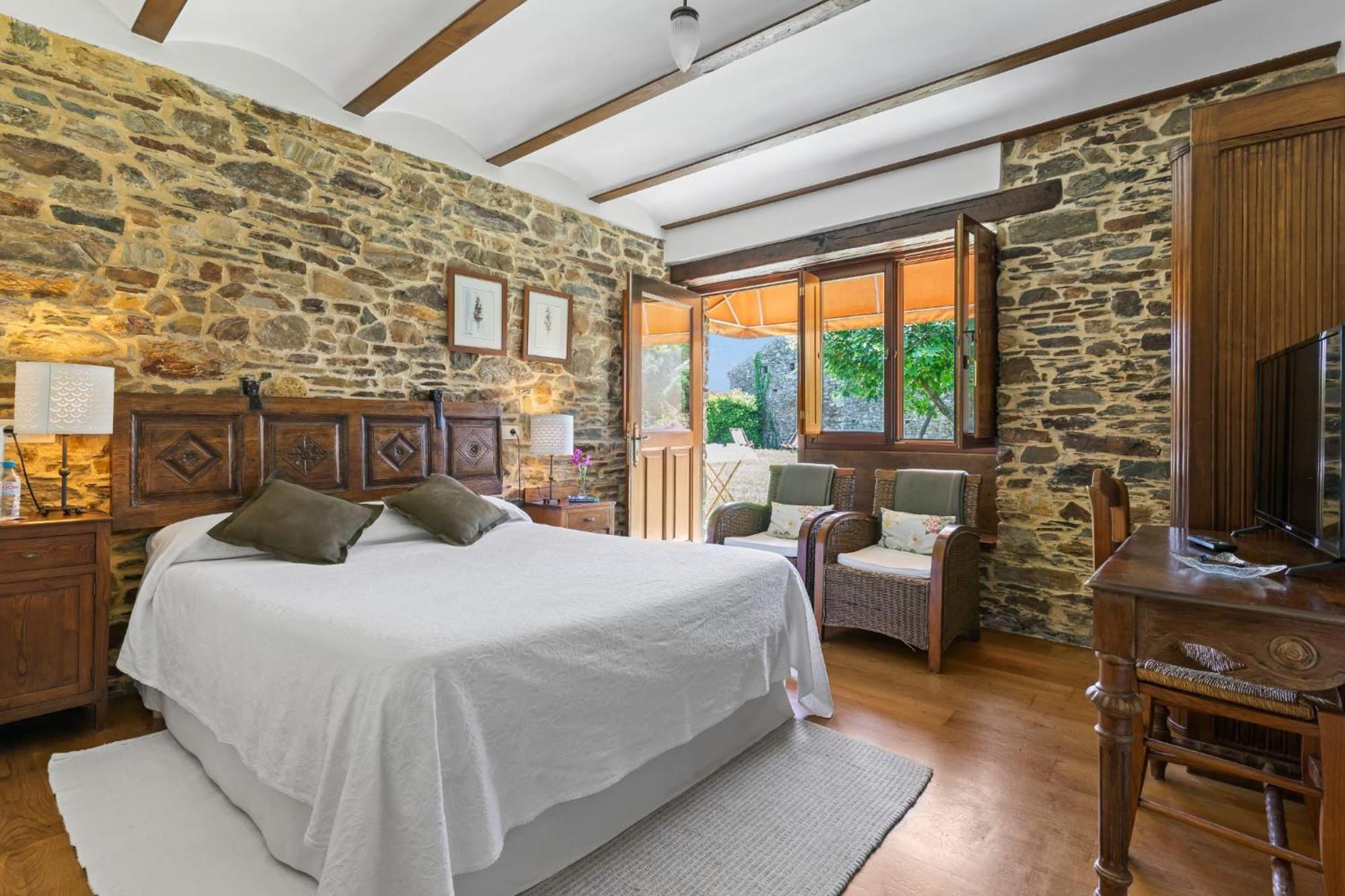 Casa Peleyon Bed & Breakfast Castropol Exterior photo