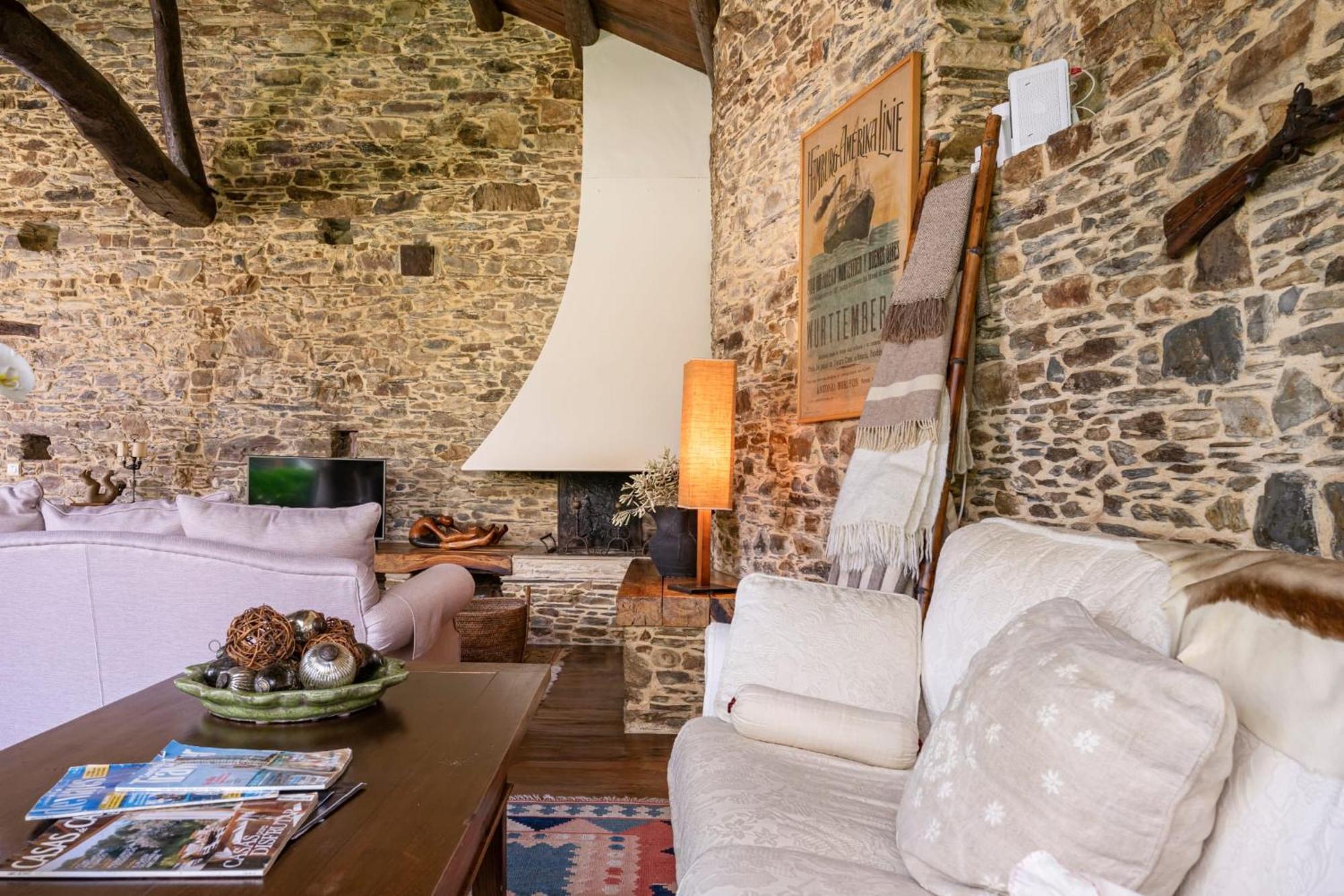 Casa Peleyon Bed & Breakfast Castropol Exterior photo