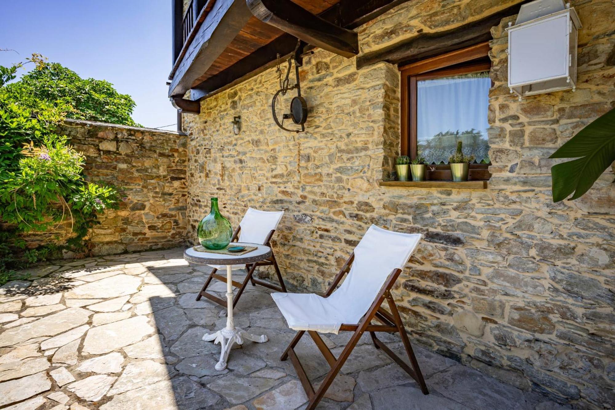 Casa Peleyon Bed & Breakfast Castropol Exterior photo