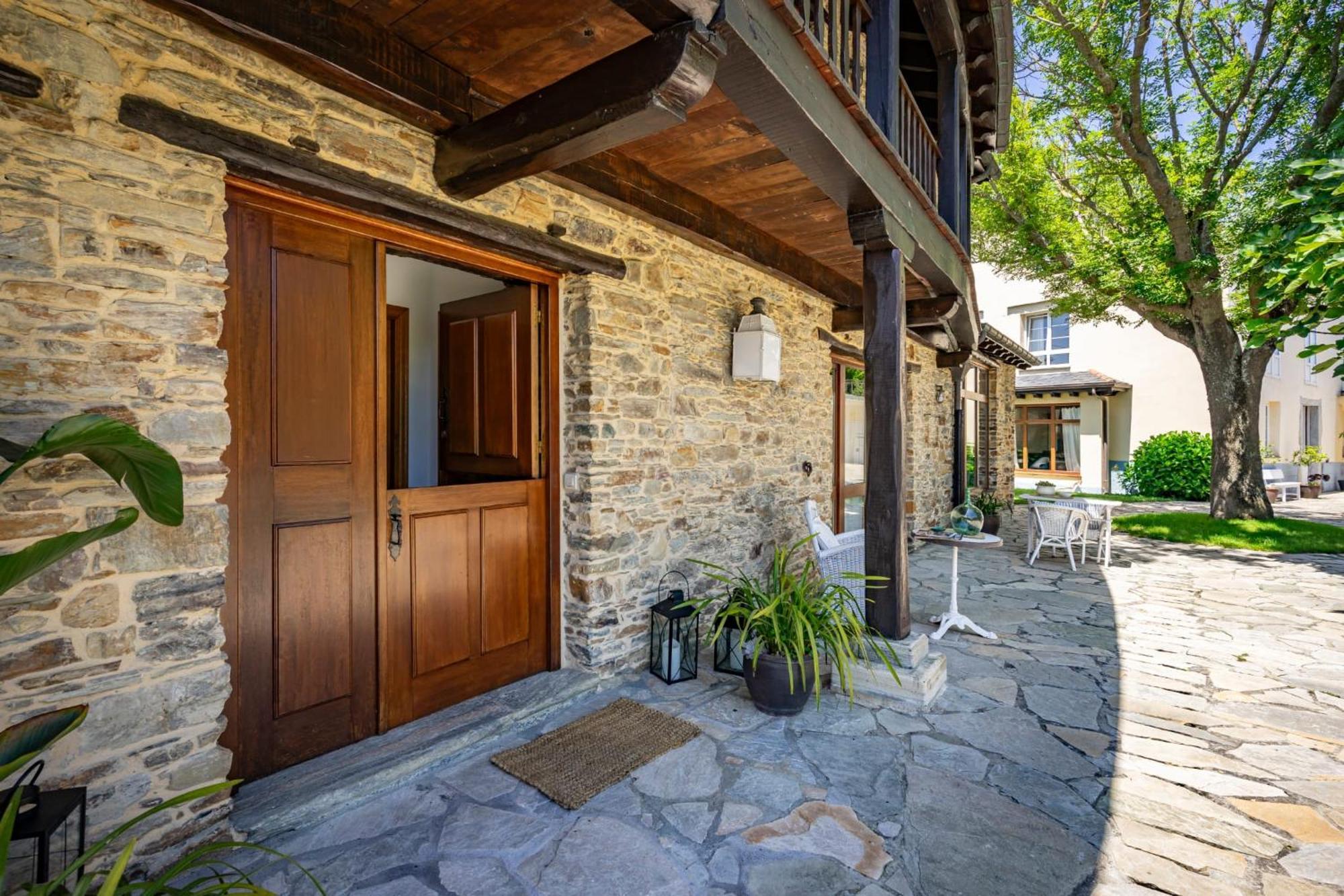 Casa Peleyon Bed & Breakfast Castropol Exterior photo