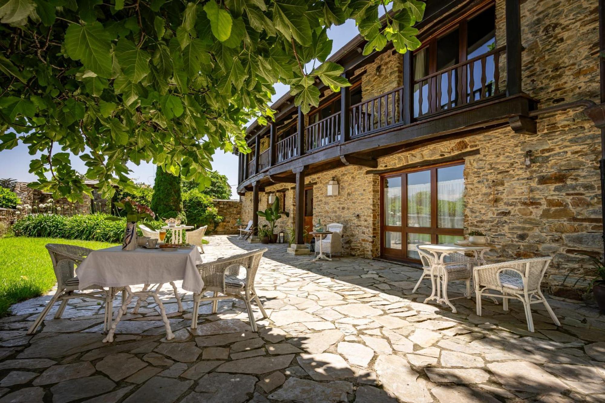 Casa Peleyon Bed & Breakfast Castropol Exterior photo