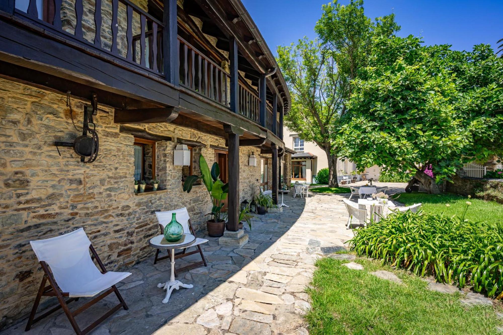 Casa Peleyon Bed & Breakfast Castropol Exterior photo