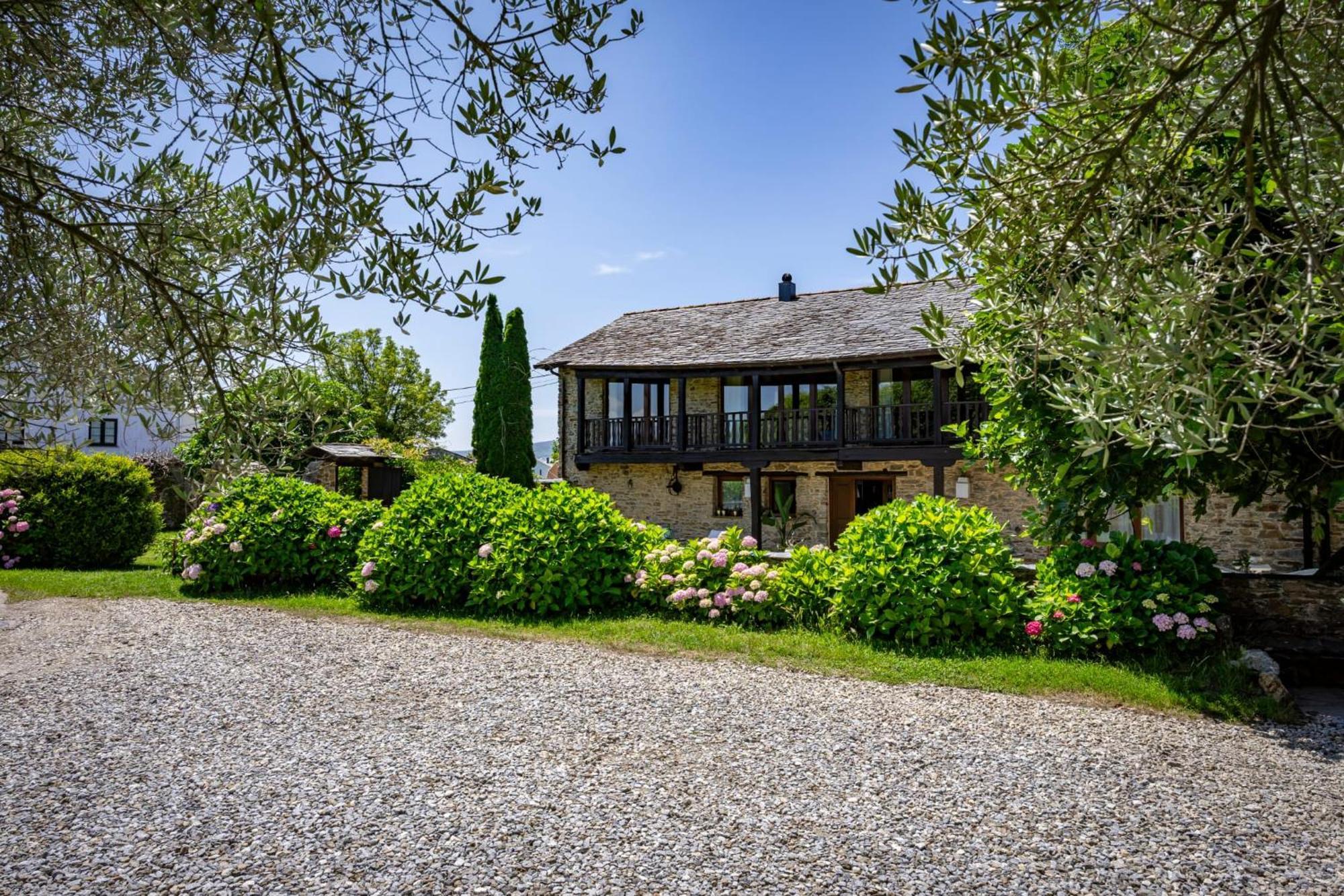 Casa Peleyon Bed & Breakfast Castropol Exterior photo