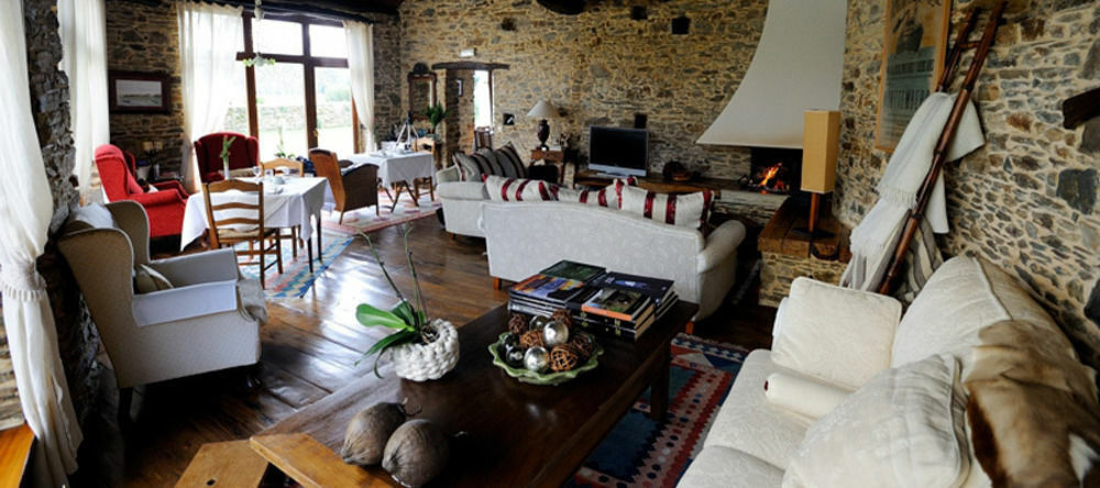 Casa Peleyon Bed & Breakfast Castropol Exterior photo